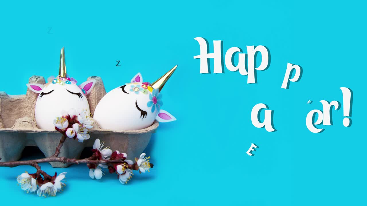 유니콘 모양의 부활절 달은 상자 안에 누워서 자고 있습니다.