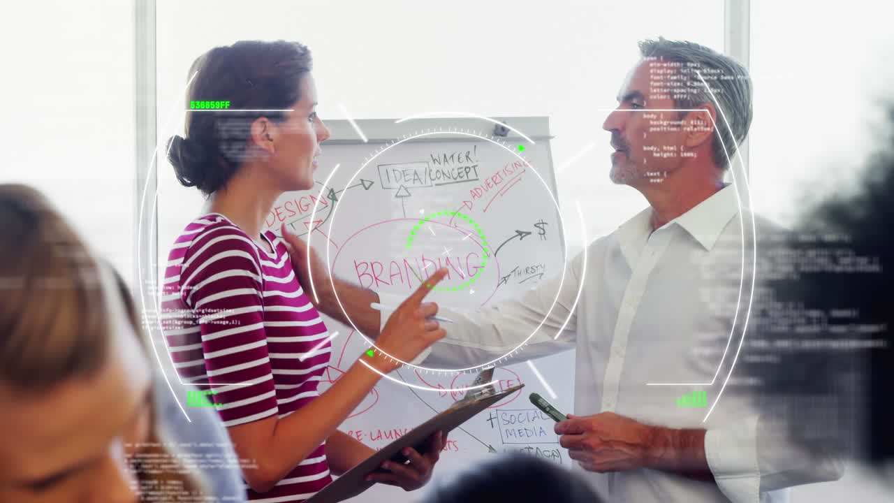 animación del procesamiento de datos financieros sobre diversas personas de negocios en la oficina