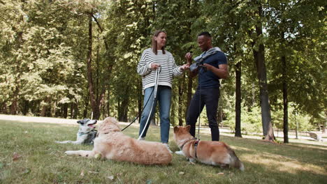 People-with-pets-at-the-park