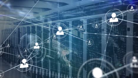 animazione della rete di connessioni con icone sull'elaborazione dei dati e sulla sala server