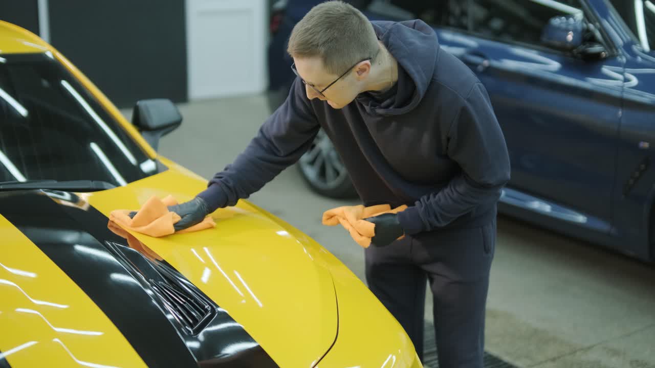 Professional Car Detailing – Washing, Ceramic Coating, and Interior Cleaning