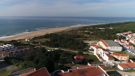 santuário de nossa senhora da nazaré and cityscape of seaside resort town of nazare