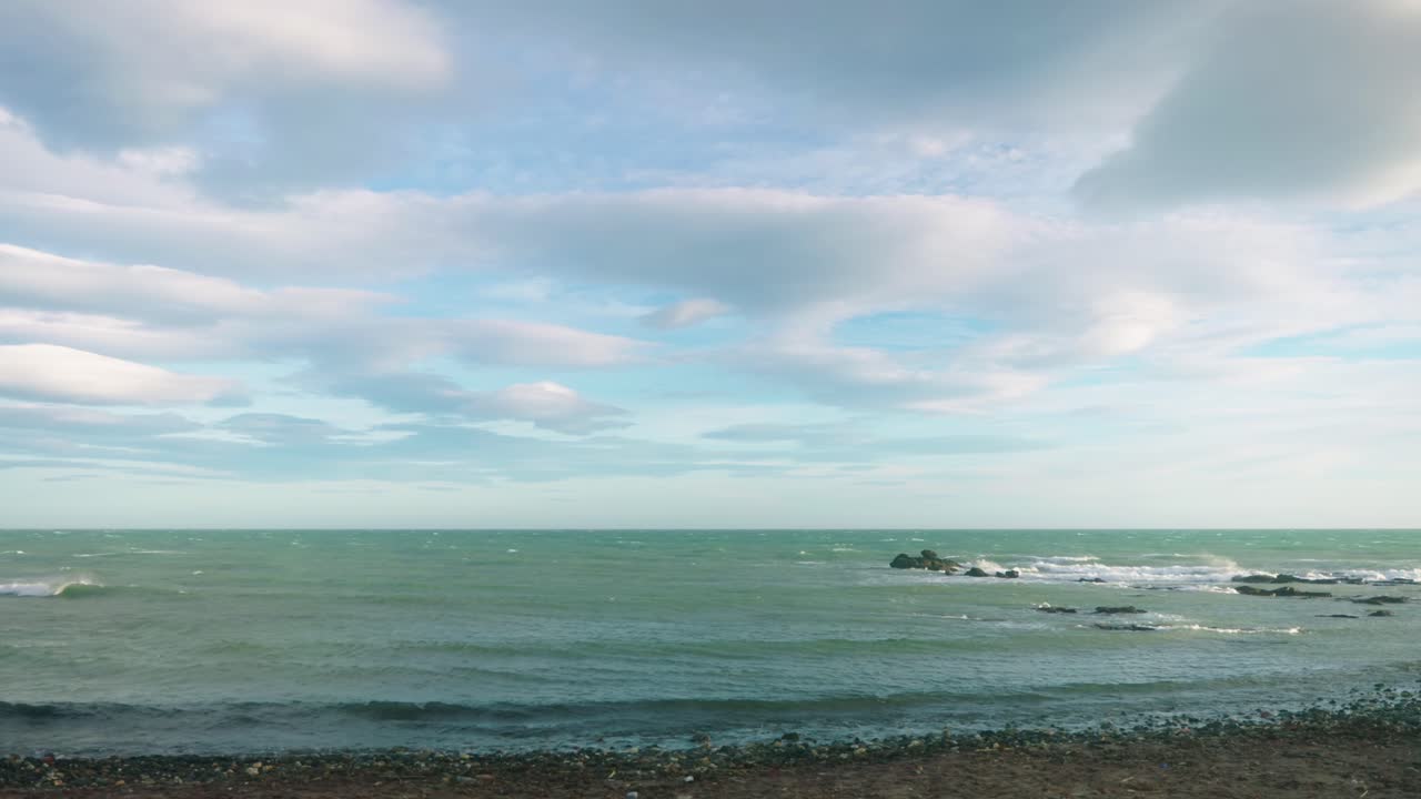 흐린 날 스페인 남부 칼라혼다 해변