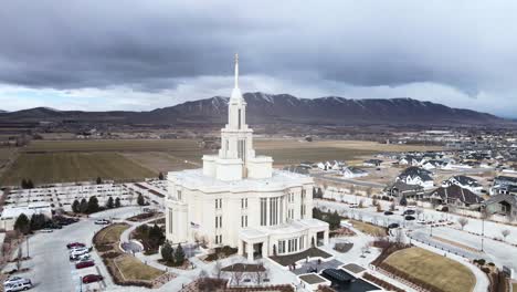 payson utah lds mormon temple on cloudy day