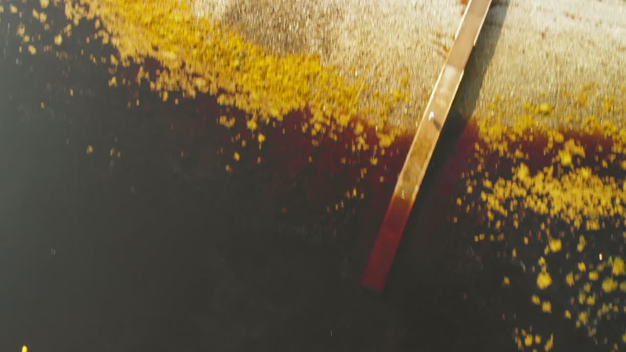 스코틀랜드의 호수에서 산까지 하향식 공개 샷