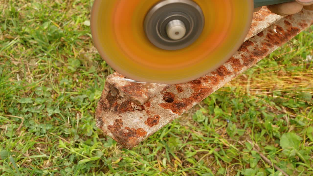 글 그린더 작업 4k 비디오