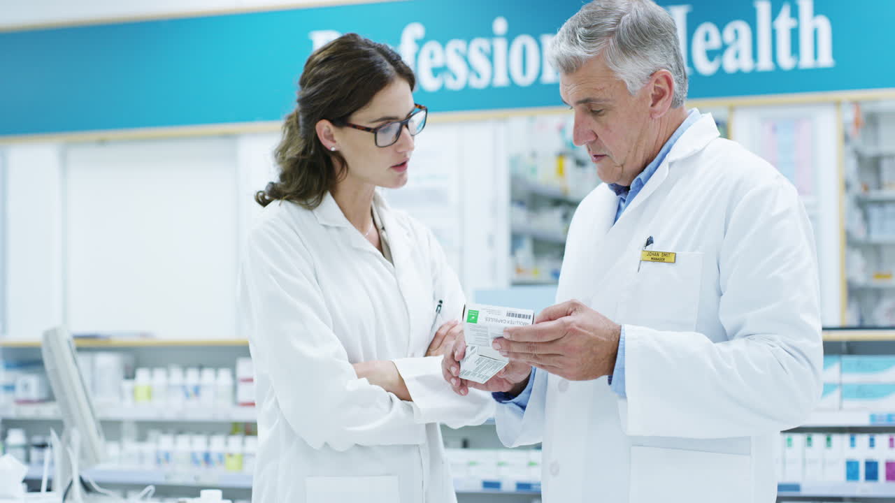 그녀에게  ⁇ 줄을 보여주는