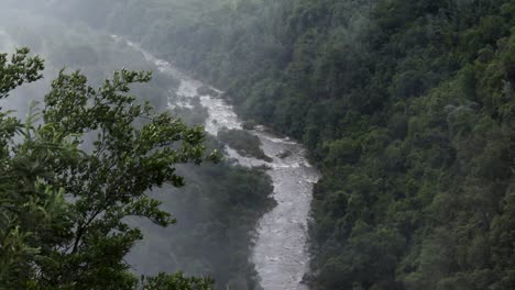 Tilt-shot-of-Lisbon-river-in-the-Lisbon-Creek,-Grasskop,-South-Africa