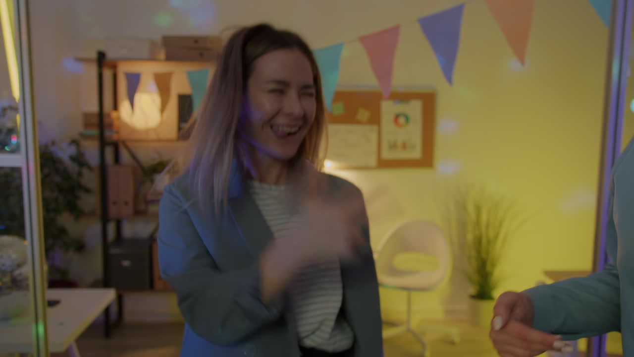 celebración de la fiesta de la oficina