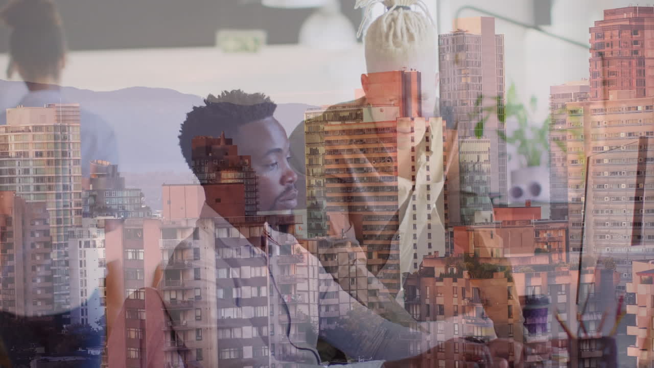 animación de diversos empresarios en el paisaje urbano