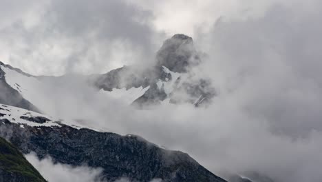 Aerial-view-of-a-mountainous-landscape