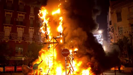 Fallas-Burning-0-16