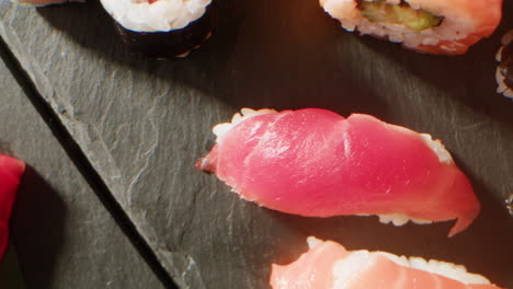 variedad de sushi