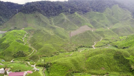 Aerial-drone-shot-from-left-to-right-over