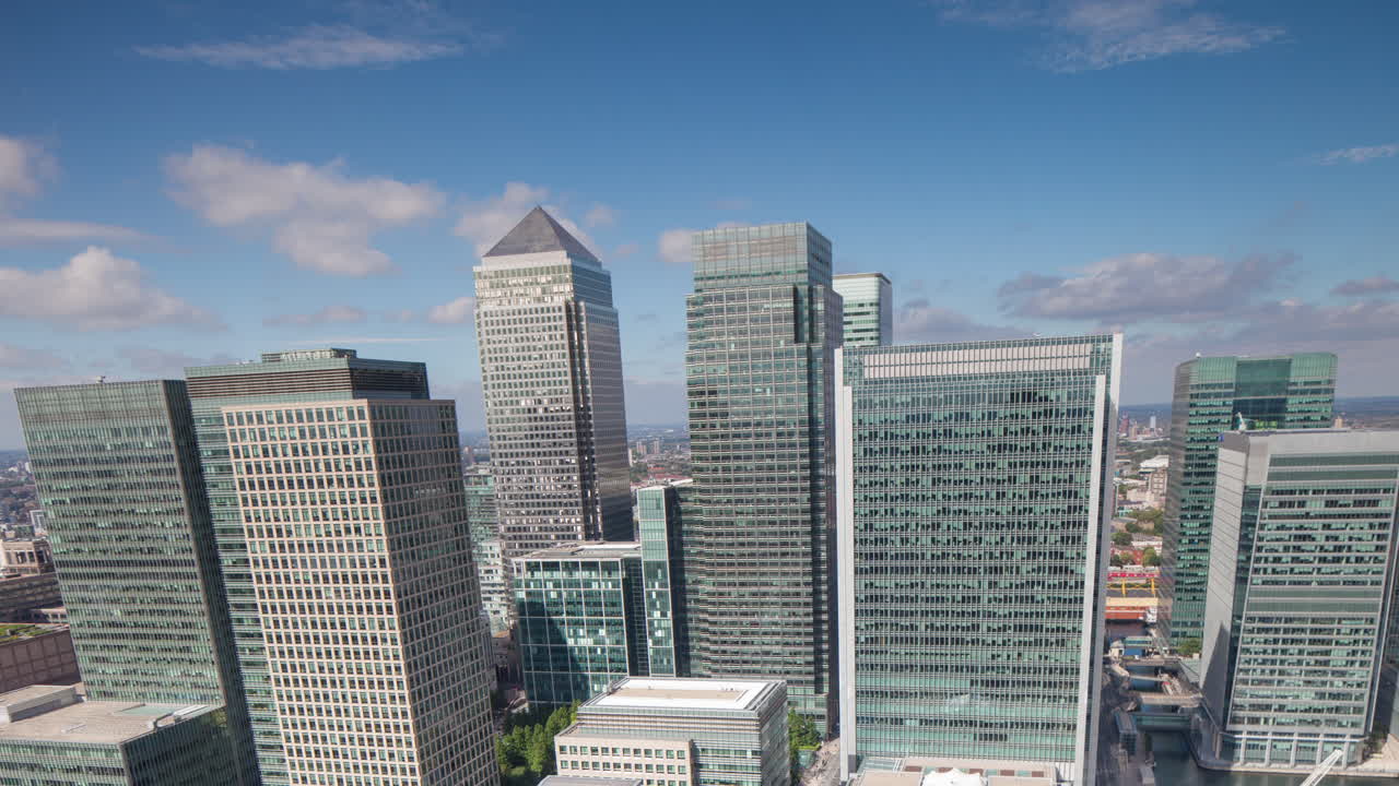 rascacielos docklands largo 4k 01