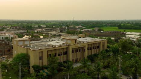 Badin-City-Court-Amidst-Verdant-Surrounds,-Sindh,-Pakistan