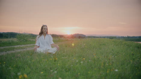 Woman-Yoga-Contemplation