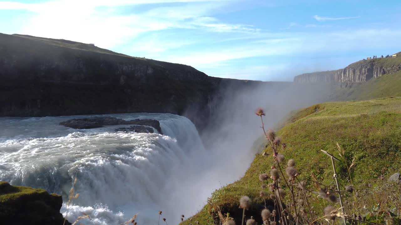 cascada paine en el parque nacional torres del paine en la región de magallanes de chile