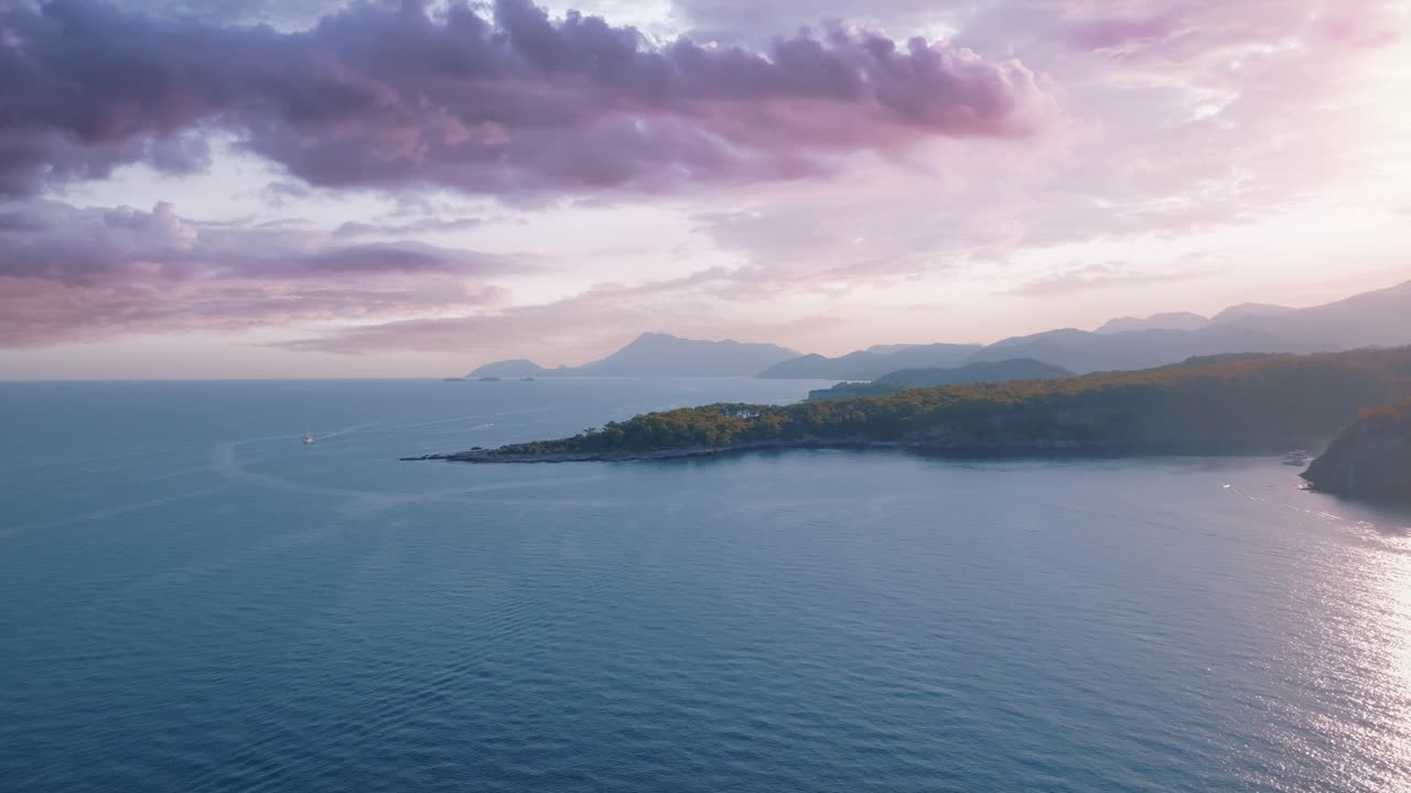 해가 지는 해안의 위상