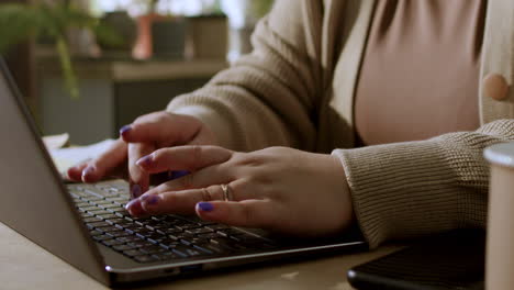 Woman-working-at-home