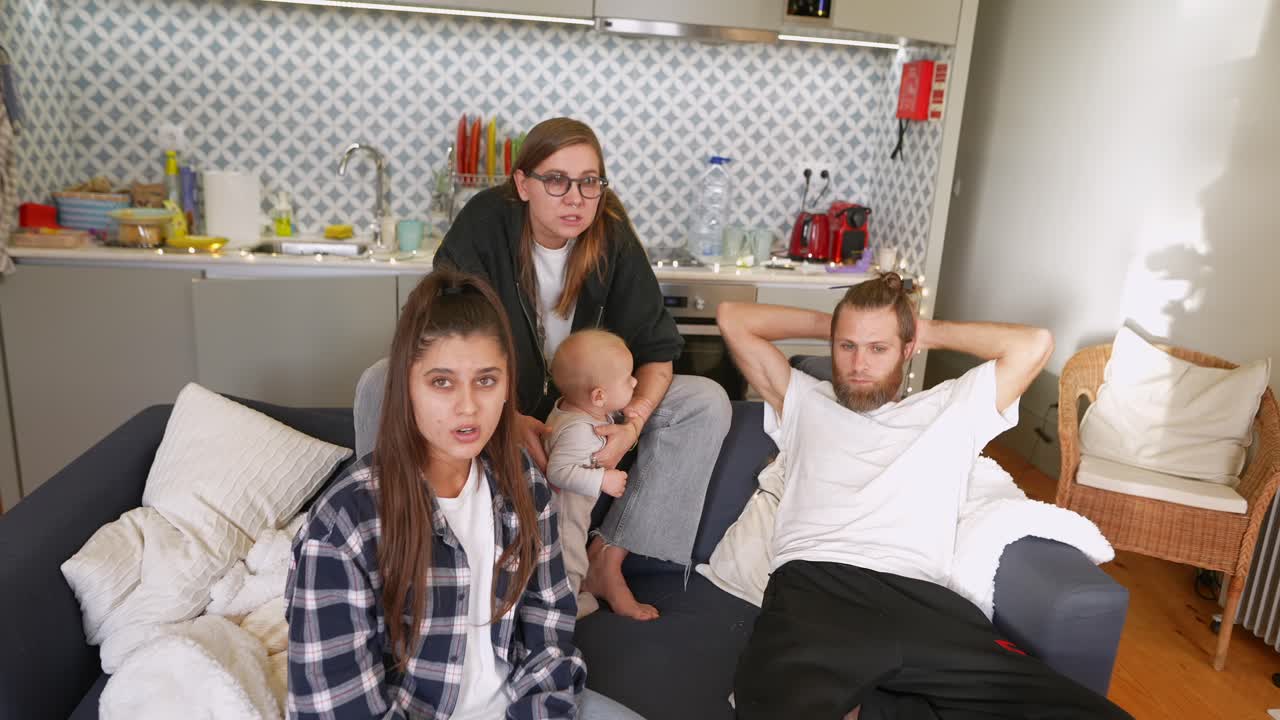 집 에서 가족 과 함께 보내는 시간