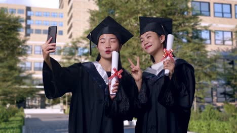 graduation selfie