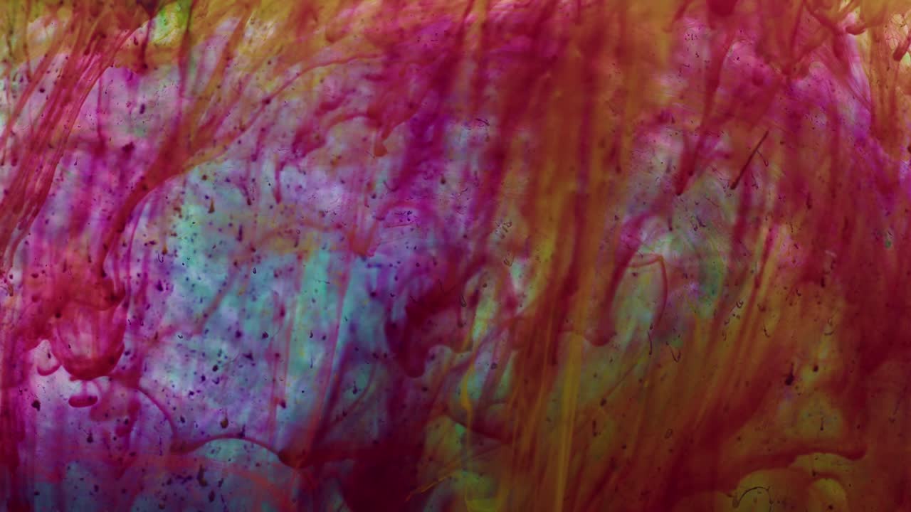 abstracto orgánico hipnótico tinta fractal pintura de colores se extiende en el agua