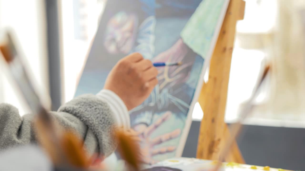 아프가니스탄의 탈레반 통치를 묘사한 예술가 그림 작품