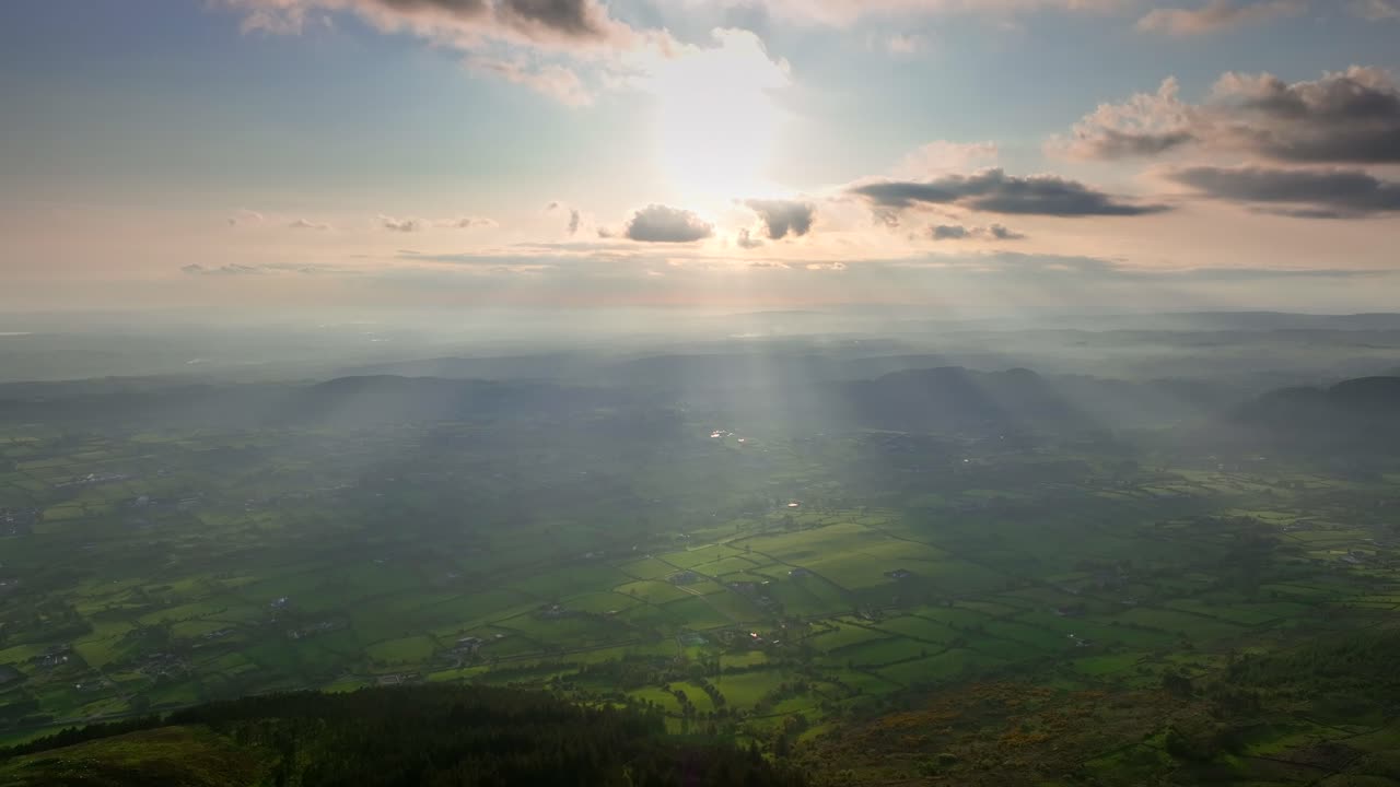슬리브 갈리온, 아마그 카운티, 북아일랜드, 2023년 5월