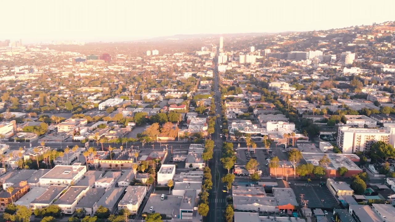 Alba mattutina ripresa da drone su West Hollywood, California