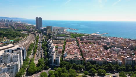 vista aérea de la barceloneta. el horizonte de la ciudad de barcelona. cataluña, españa