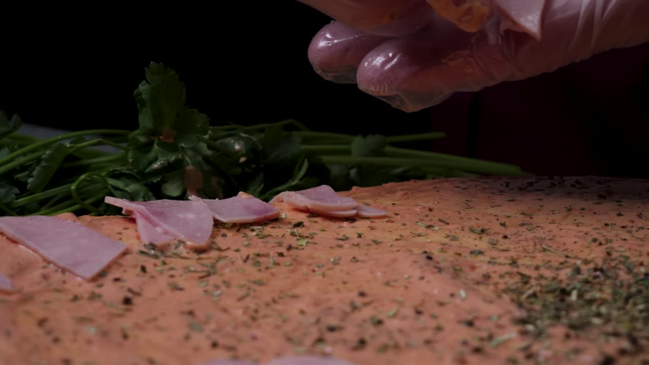 과 함께 피자를 준비하는 셰프