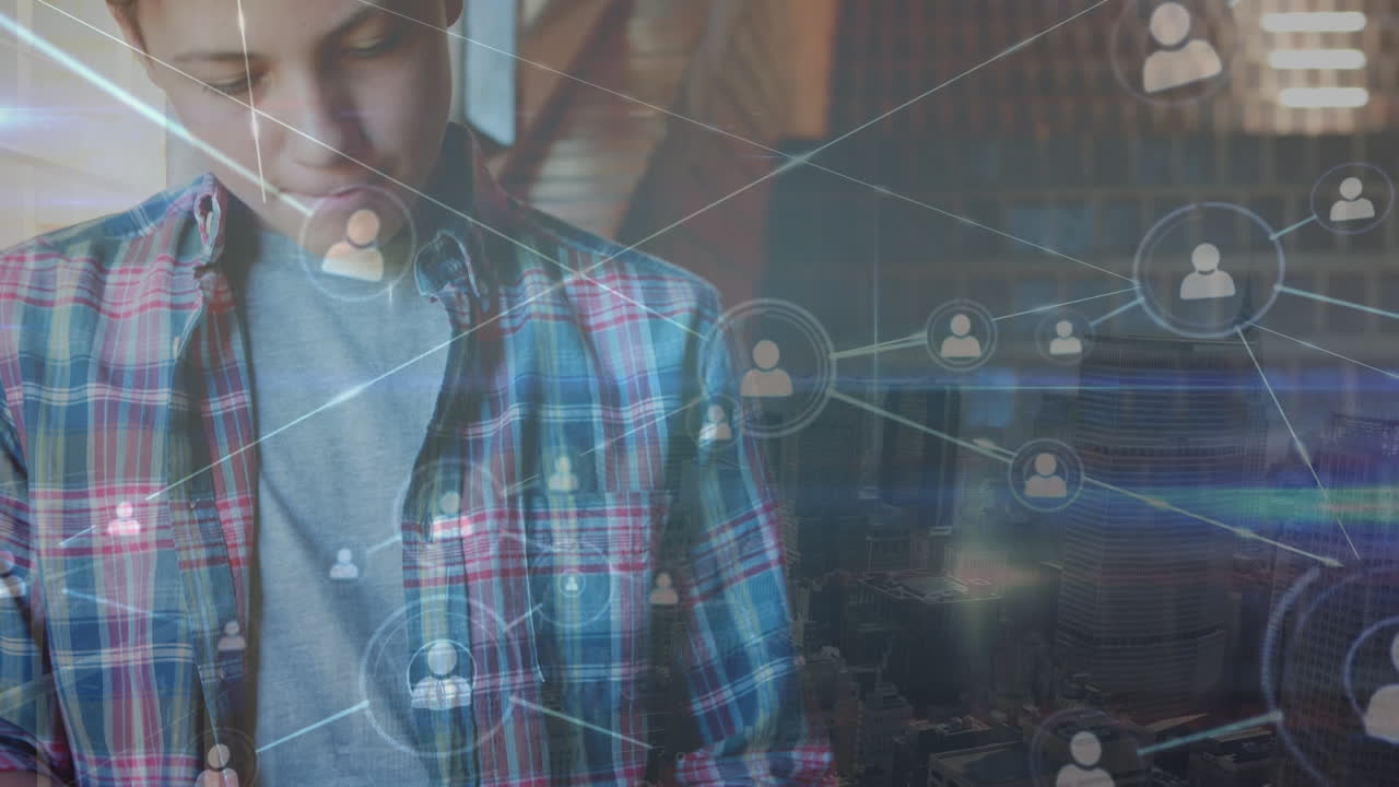 animación de la red de conexiones sobre el niño caucásico usando la tableta