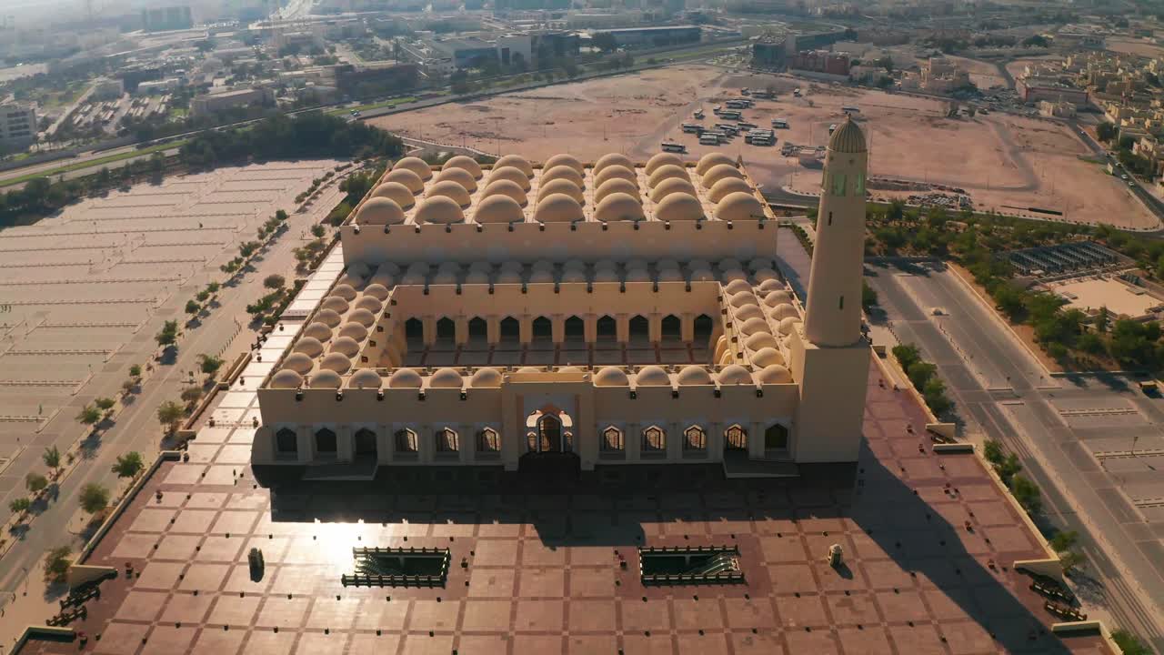 mezquita imam abdul wahhab en qatar - drone shot-2