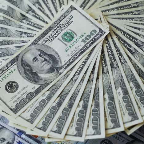 fan of us hundred dollar bills