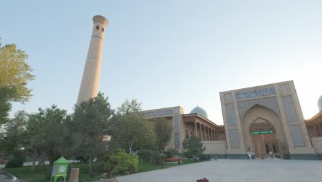 entrance of central asian mosque.