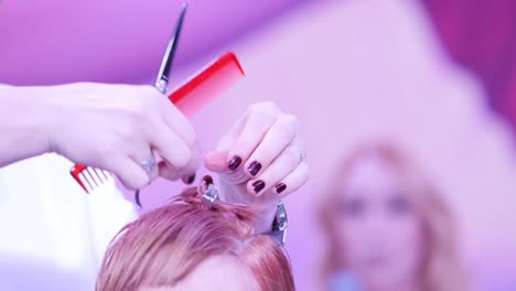 corte de pelo en curso