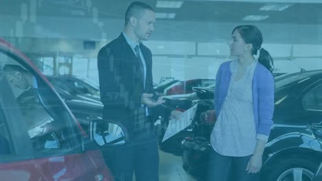 animación de procesamiento de datos sobre mujer caucásica con hombre de negocios en el salón de automóviles.