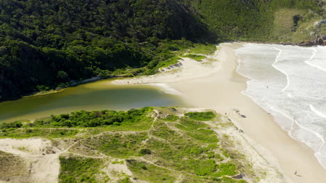 Lagoinha-Do-Leste-Beach-Lake,-Florianópolis,-Santa-Catarina,-Brasil