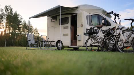 Family-vacation-travel-RV,-holiday-trip-in-motorhome,-Caravan-car-Vacation.