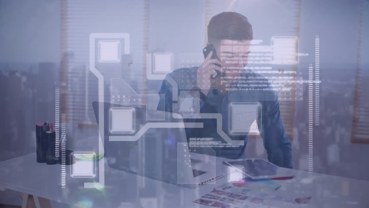 procesamiento de datos contra el hombre que habla en el teléfono inteligente en la oficina