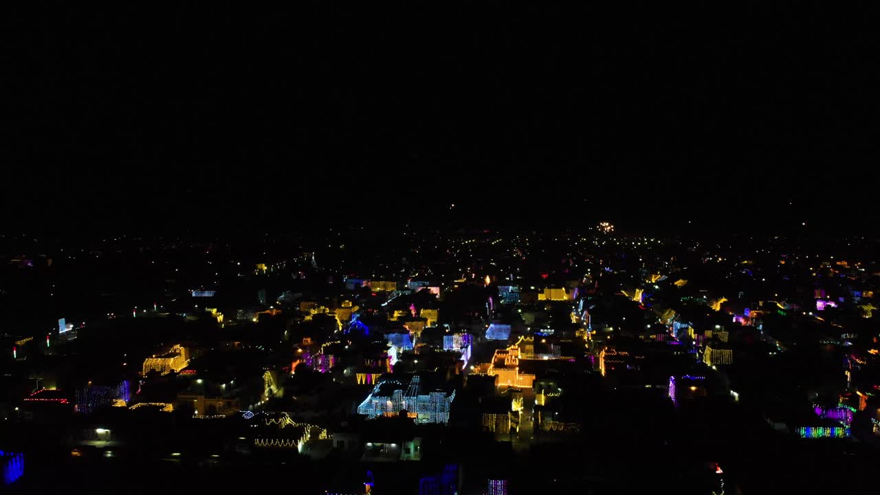 фейерверки на праздник дивали в пенджабе, индия