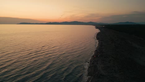 Parque-Nacional-Maremma-Noche-Panorámica-Puesta-De-Sol-Cielo-En-Toscana,-Italia