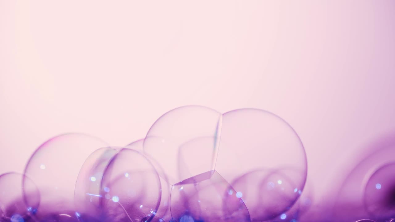 burbujas de espuma púrpura