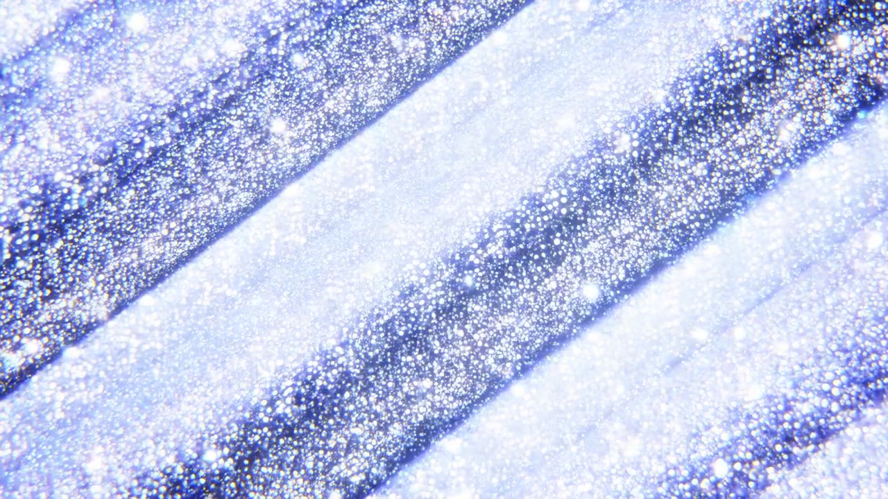 Flussi diagonali di particelle blu e bianche scintillanti formano uno sfondo luminoso e sognante con un bagliore intenso, una texture fine e un movimento sottile.