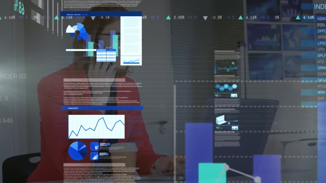 Animasjon av finansiell databehandling over kaukasisk forretningskvinne som bruker laptop på kontoret