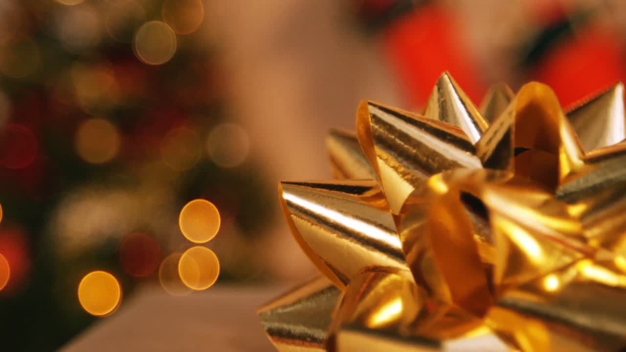 금 크리스마스 장식품