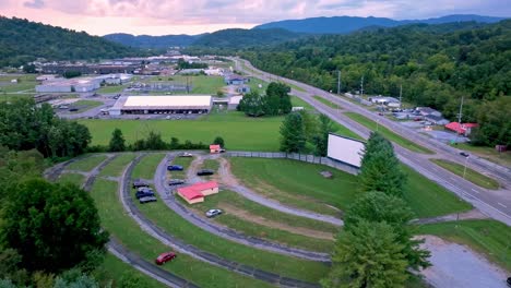 high aerial over drive in het theater in elizabethton tennessee