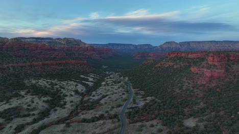 Dramatic-Nature-Landscape-With-Red-Sandstone-Cliffs-In-Sedona,-Arizona