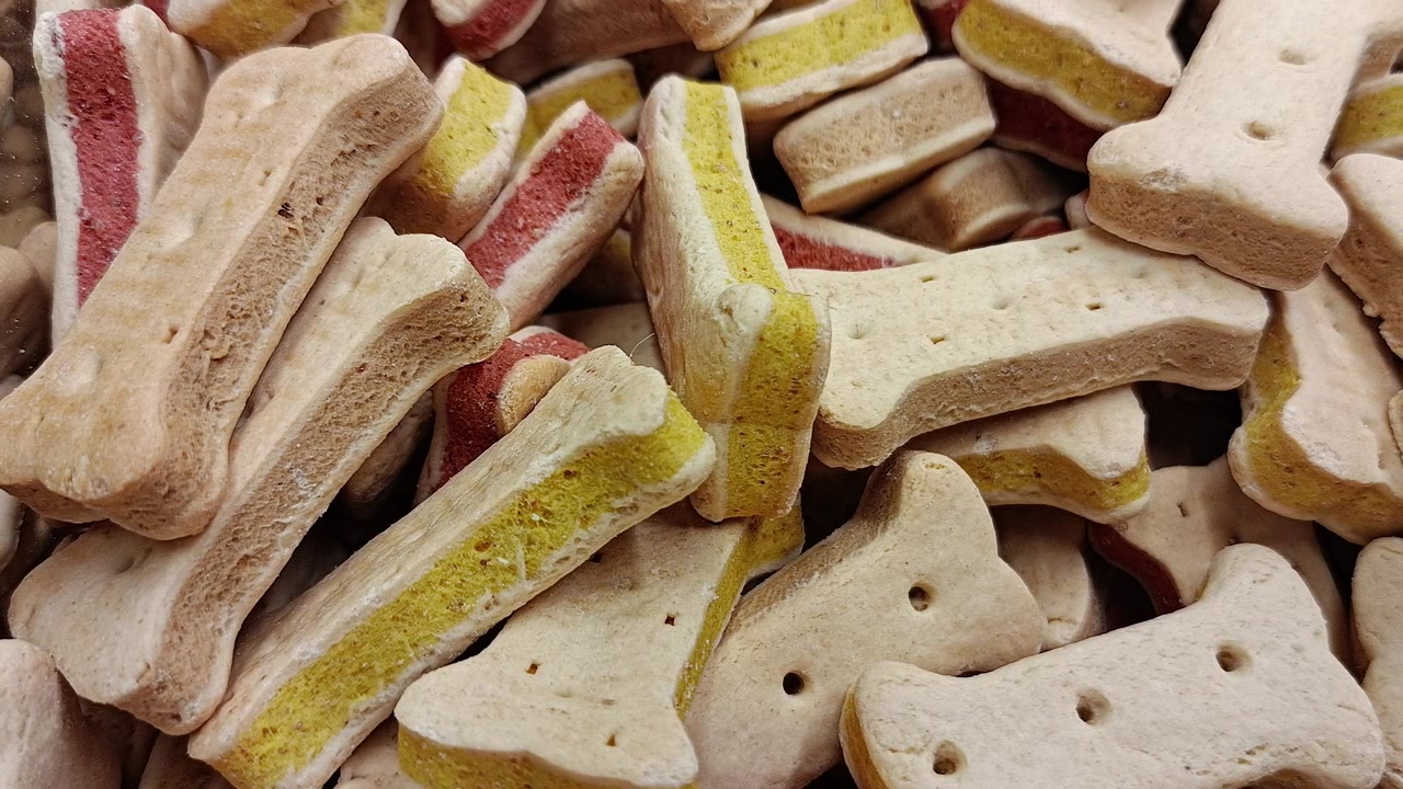 Nahaufnahme von trockenem Tierfutter.